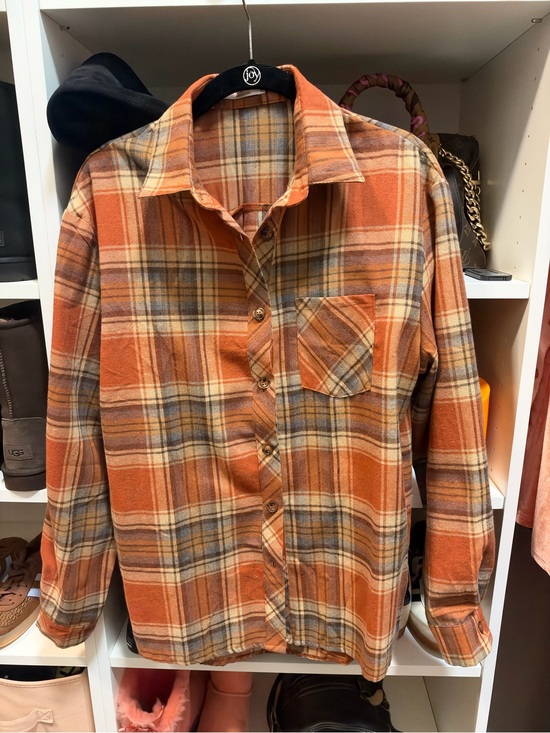 Tops - NWOT Dark Orange/Brown tones soft Flannel button down size M